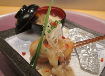 梅鶏の串カツ　ひっつみ汁スタイル