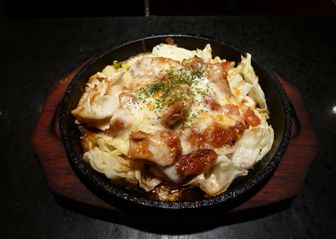 純和鶏のトマトチーズ焼き