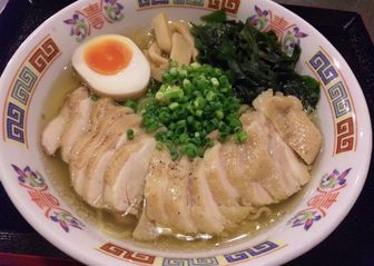 岩手産阿部鶏のプレミアムとり塩らーめん