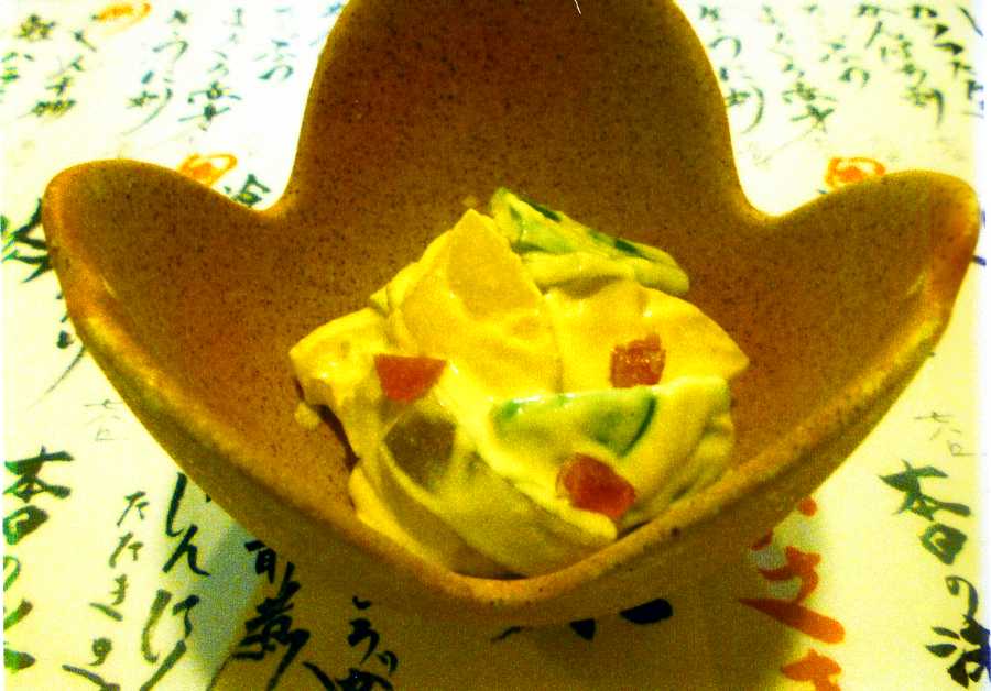 厚揚げをつかった、柿と蒟蒻の白和え