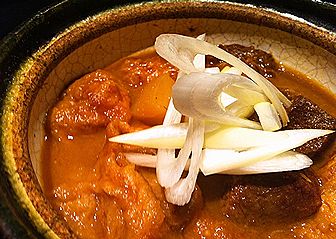 牛タンと仙台麩の味噌煮込み