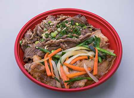 写真：牛たん・茶美豚合い盛り丼