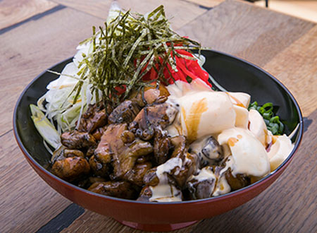 写真：炭火やきとり丼