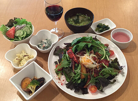 写真：野菜たっぷり！わっぜか！テリチキどん