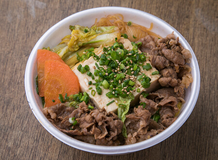 写真：黒毛和牛すき焼丼