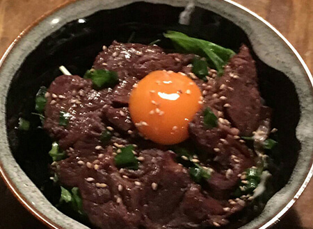 写真：炭火ステーキ丼