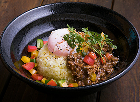 写真：明治維新キーマん丼