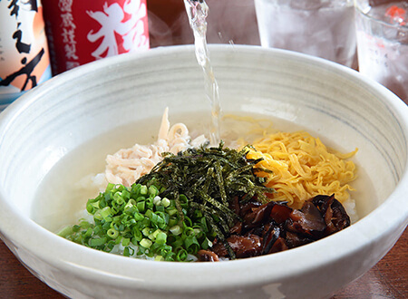 写真：鶏飯丼