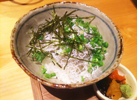 写真：鹿児島県産シラス丼