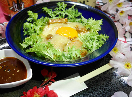 写真：チーズ黒豚角煮田楽　新食感・西郷丼