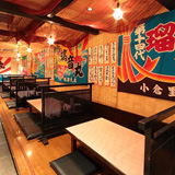 鶴橋は焼肉だけじゃない！！大漁旗に囲まれて魚料理を満腹食べら…