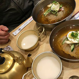 〆の冷麺をいつでも気軽に！焼肉の町で味わう本場韓国冷麺のお店